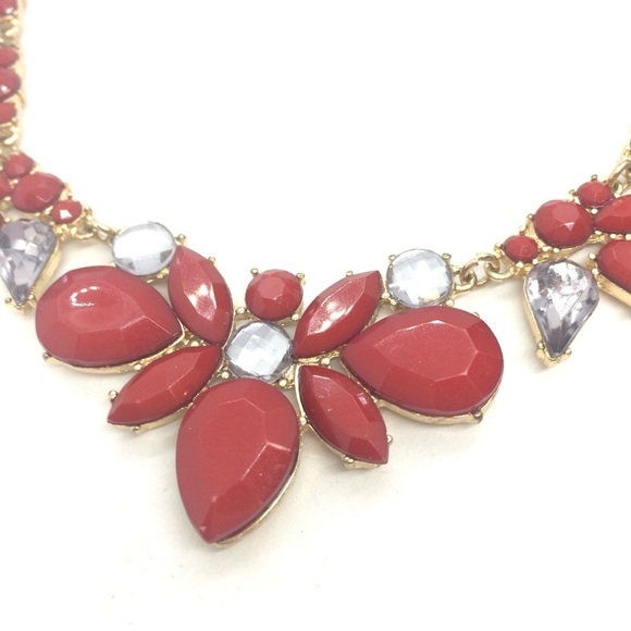 3/$30  NEW YORK & CO. RED STATEMENT NECKLACE SMOKY RHINESTONES GOLD TONE - Picture 9 of 13